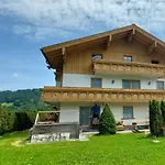 Michis Aparthotel