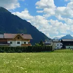 Michis Aparthotel