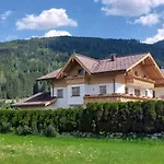 Michis Aparthotel