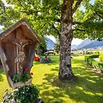 Michis Aparthotel
